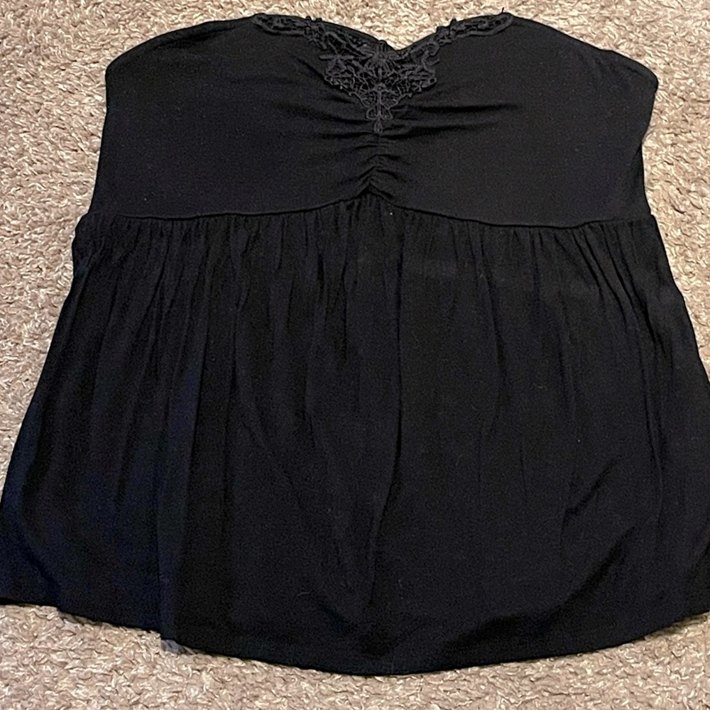 Torrid, size 2, super soft, strapless top